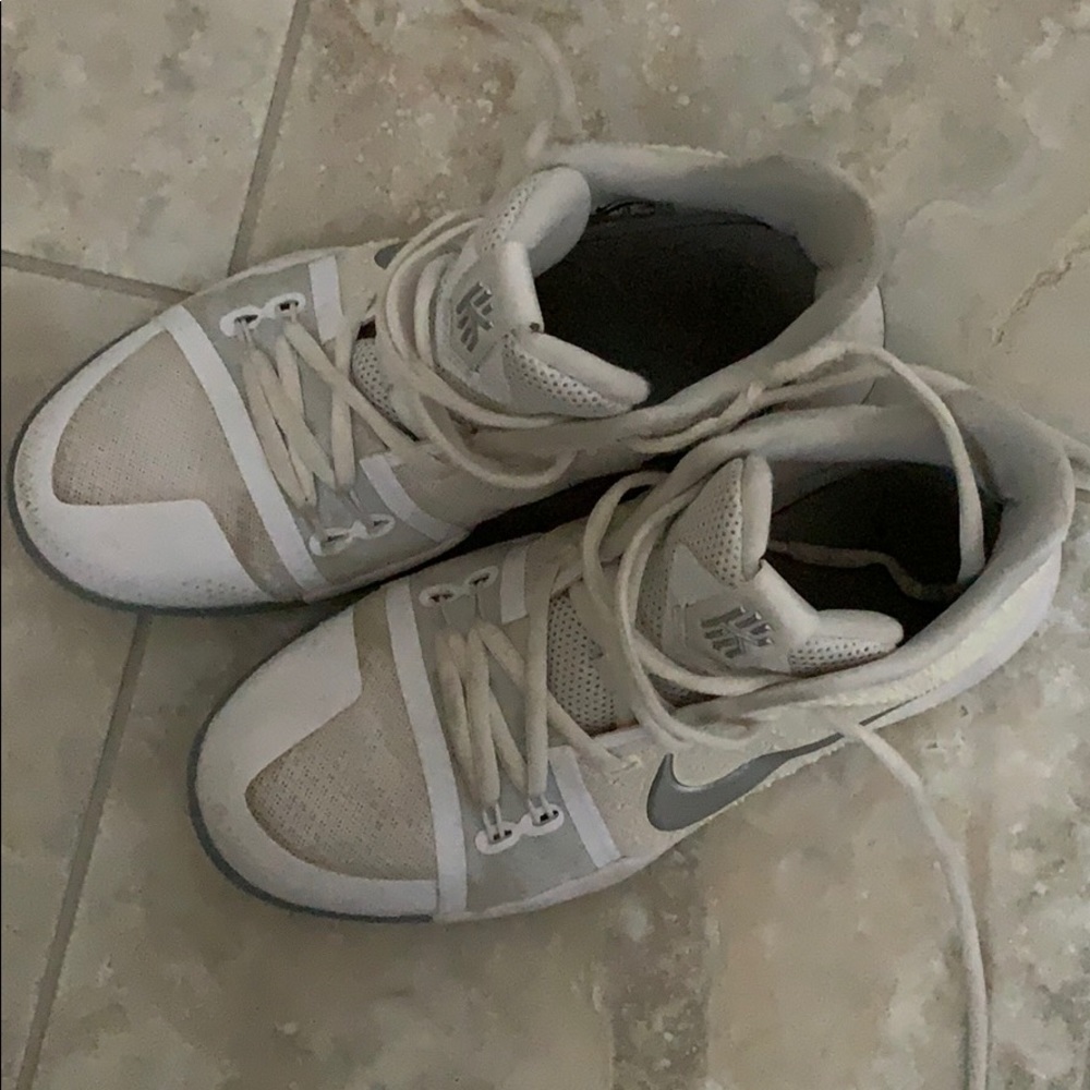 KYRIE IRVING Boys Sneakers - Picture 2 of 4